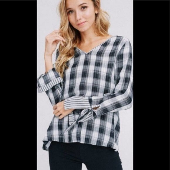 Crescent Tops - Black & White Plaid Bow Cuff Long Sleeved Top